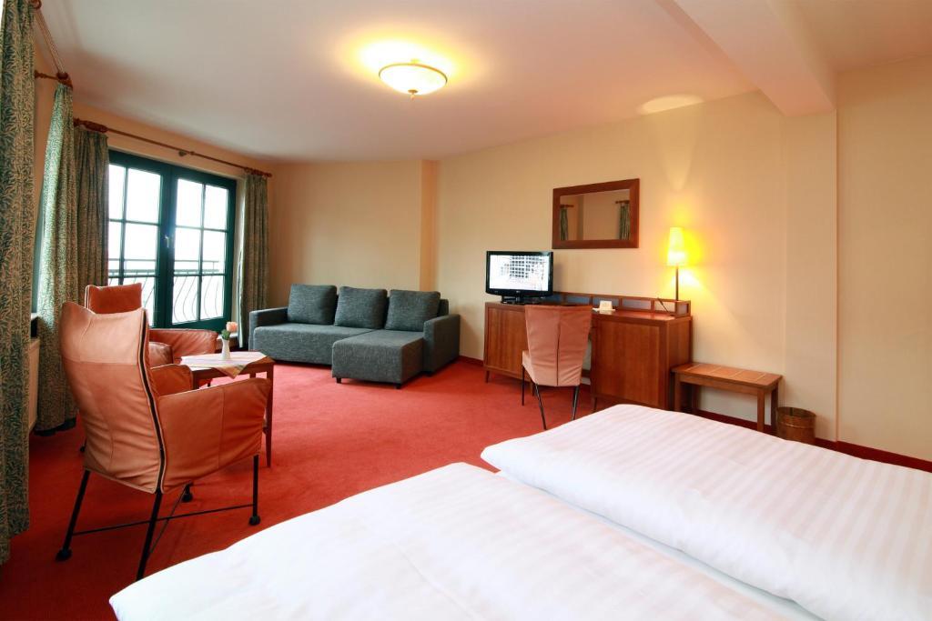 Romantik Hotel Kaufmannshof ベルゲン・アウフ・リューゲン エクステリア 写真