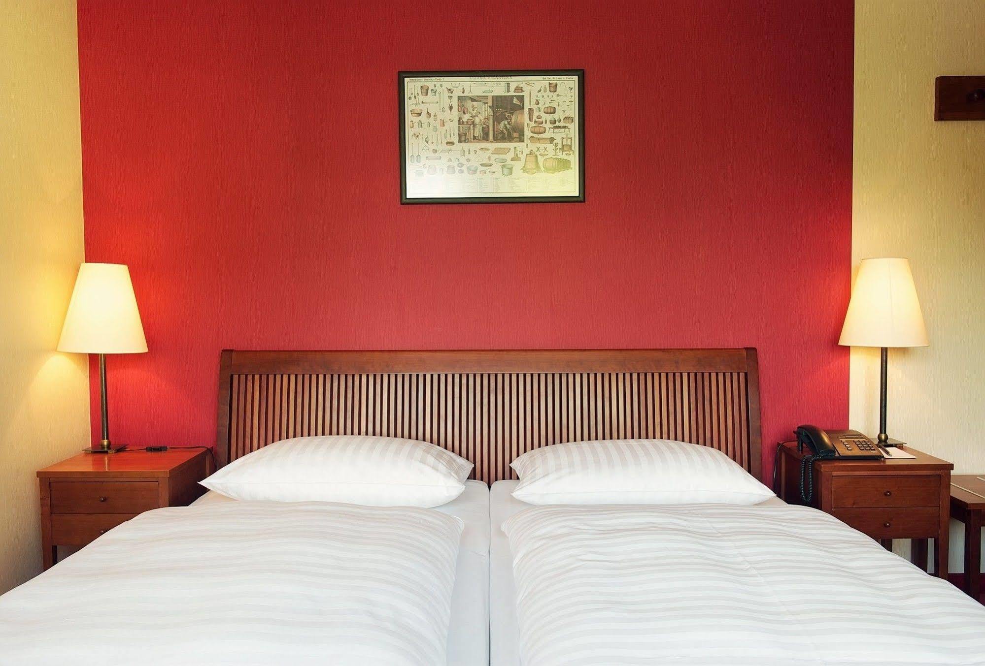 Romantik Hotel Kaufmannshof ベルゲン・アウフ・リューゲン エクステリア 写真